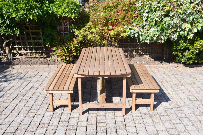 6FT Table With Curved Edges and 2 Form benches 3