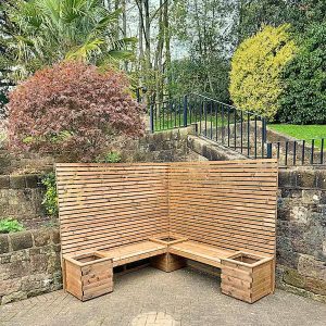 CORNER PLANTER SET WITH TRELLIS